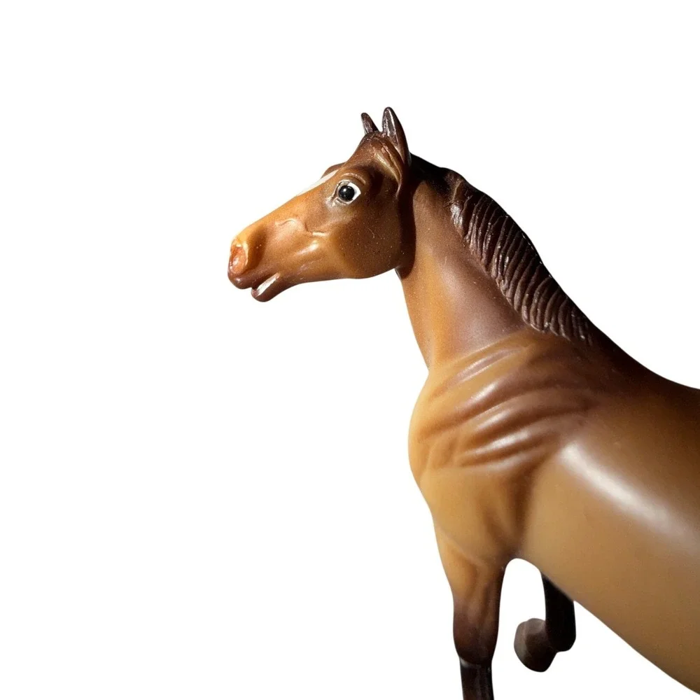 Breyer Stablemates Horse‎ Tan Brown Excellent Miniature Figurine Toy